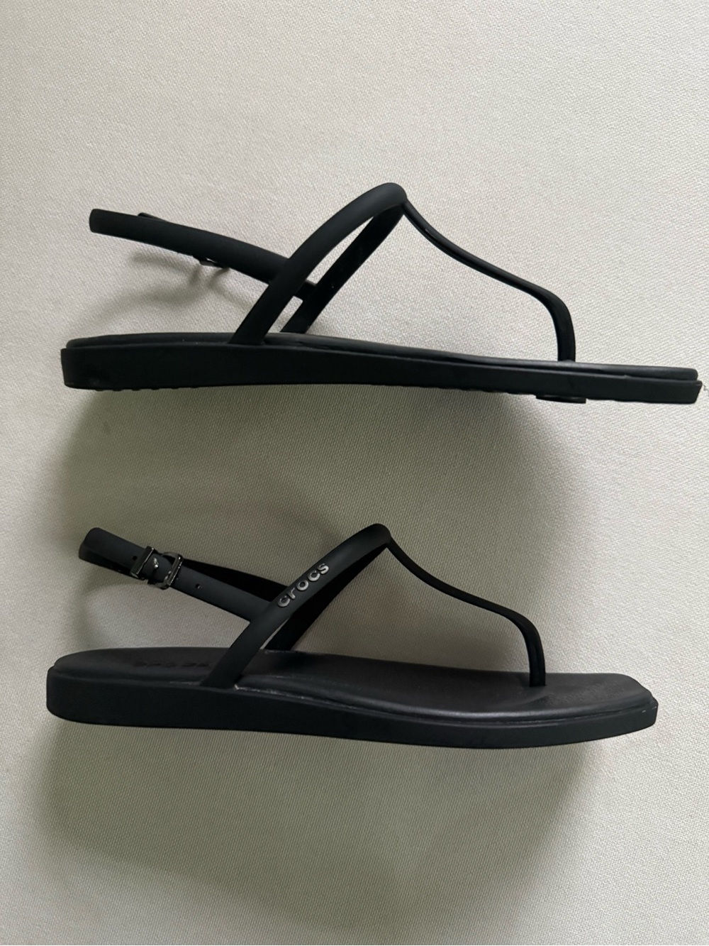 CROCS Women's Black Slingback Thong Sandals